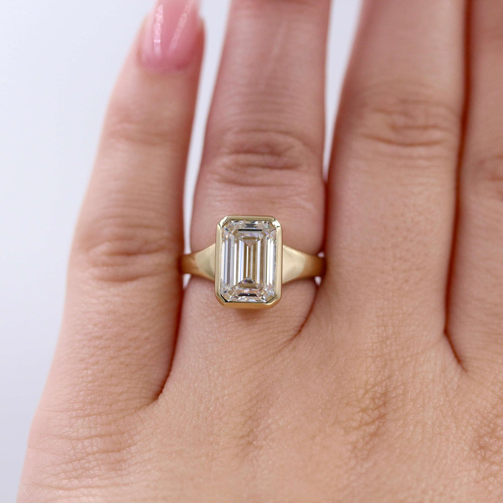 The Billie Ring (Emerald) in Yellow Gold with 4ct Lab-Grown Diamond modeled