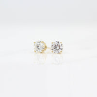 Earrings The Classic Stud Earrings in Yellow Gold with Lab-Grown Diamond
