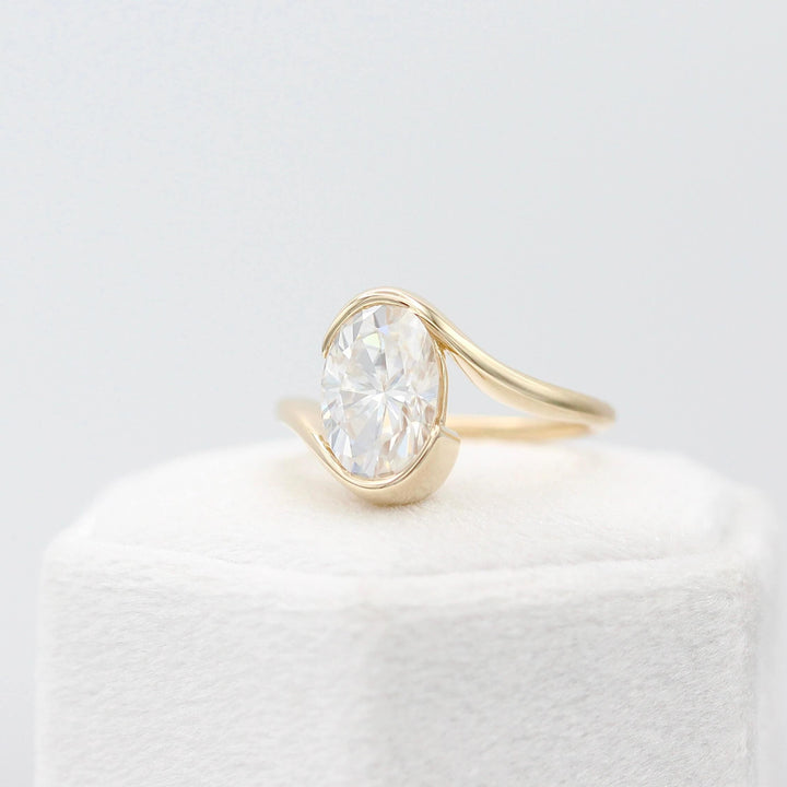 Engagement Ring The Sienna Ring (Oval)