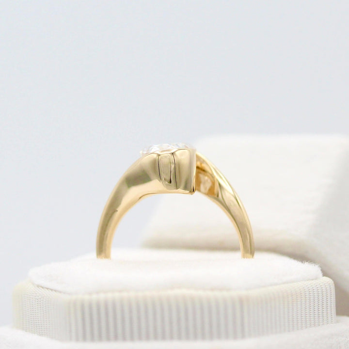 Engagement Ring The Sienna Ring (Oval)