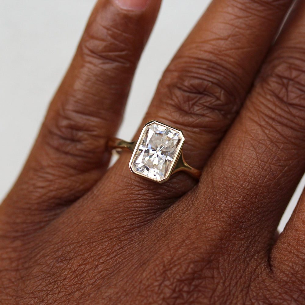 Engagement Ring The Stevie Ring (Radiant)