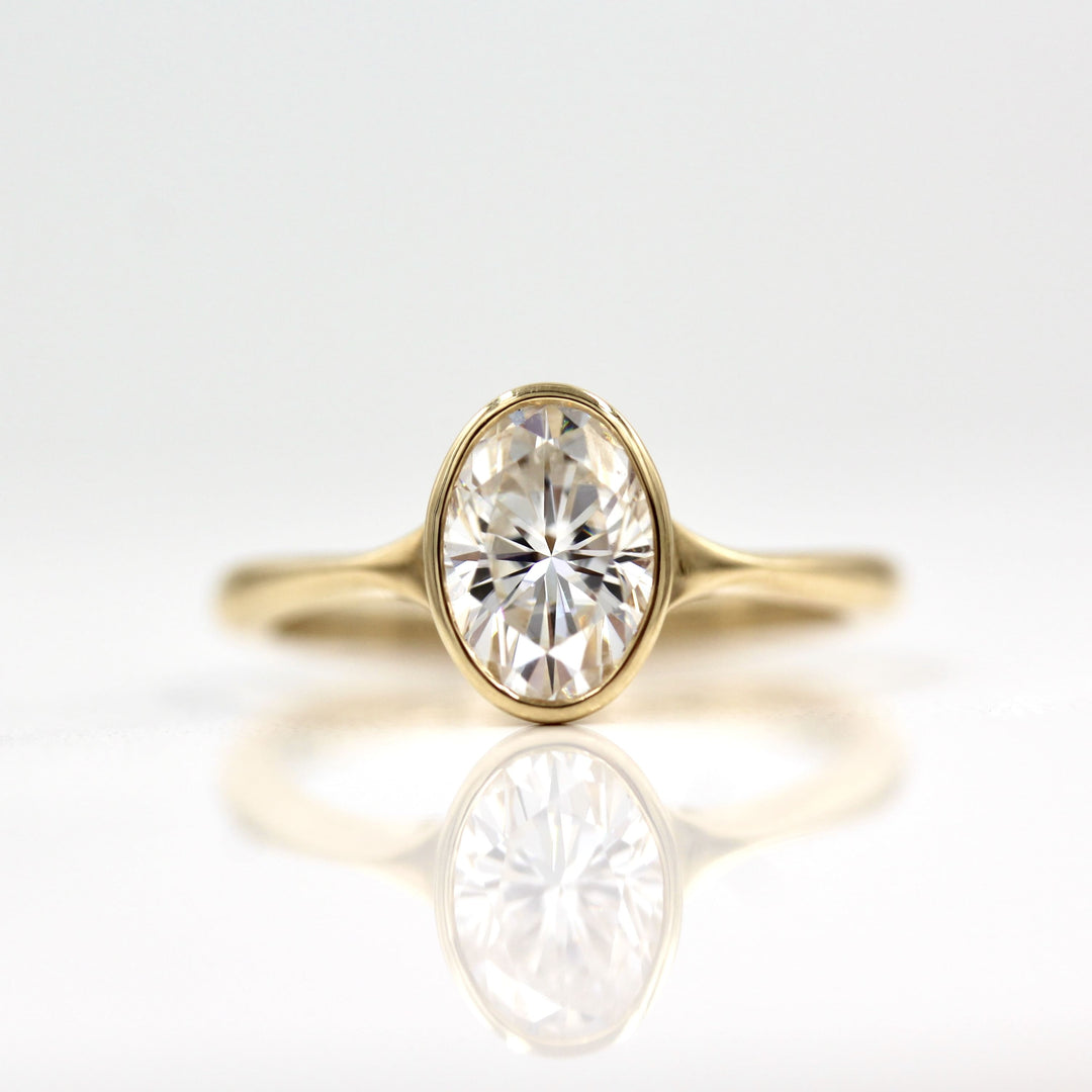 Engagement Ring The Stevie Ring (Oval)