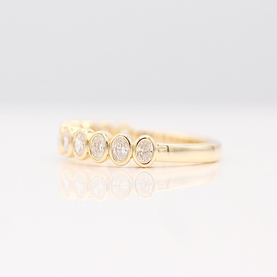 The Sammy Wedding Band (Oval) in Yellow Gold