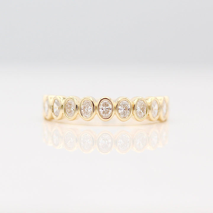 The Sammy Wedding Band (Oval) in Yellow Gold