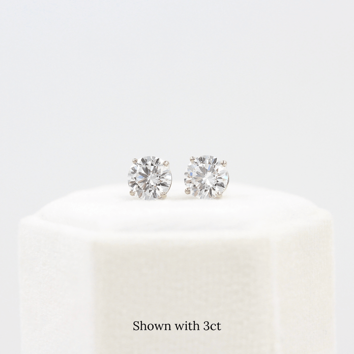 Earrings The Classic Stud Earrings in White Gold with Lab-Grown Diamond