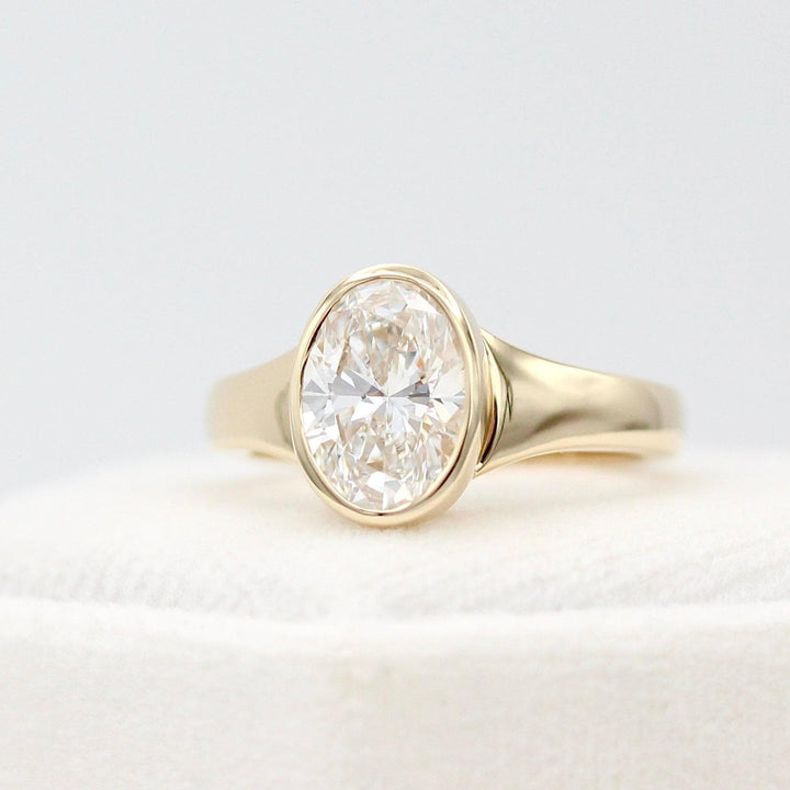 Ready to Ship Ring Lab-Grown Diamond / 14k Yellow Gold / 2ct The Billie Ring (Oval) in Yellow Gold with 2ct Lab-Grown Diamond