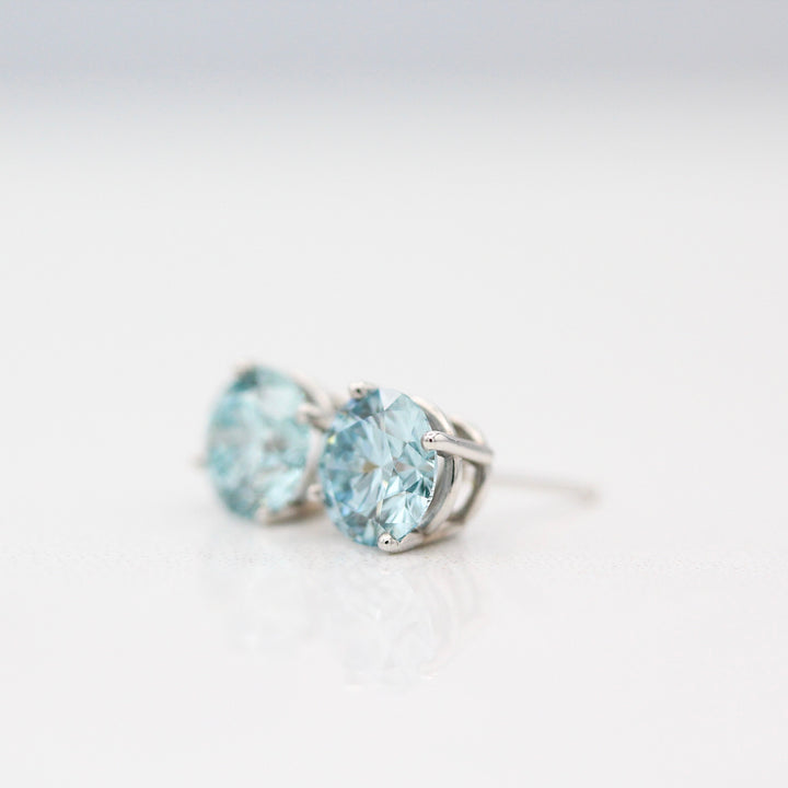 The Classic Stud Earrings in White Gold with 2.03ct Blue Lab-Grown Diamond
