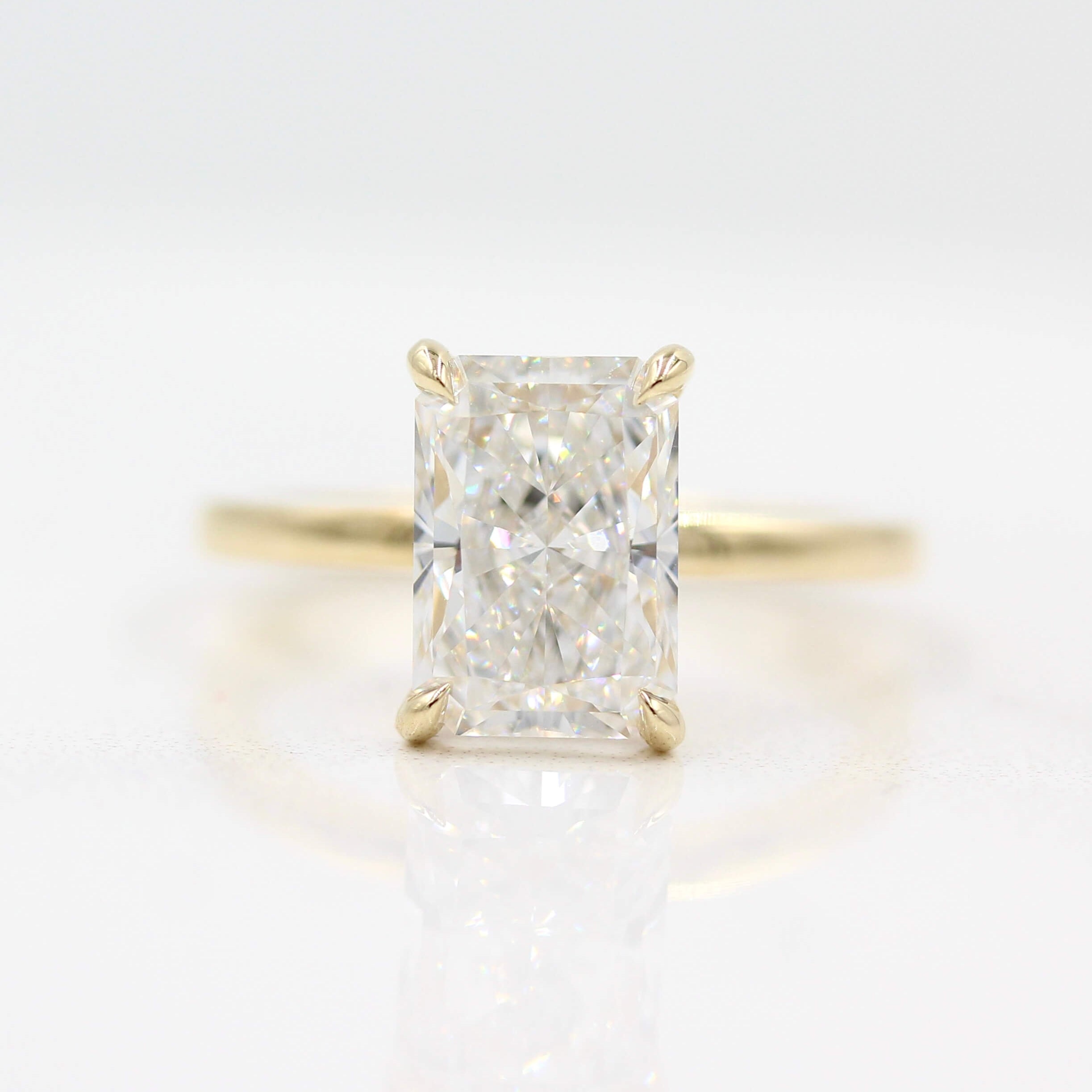 Preset engagement rings store