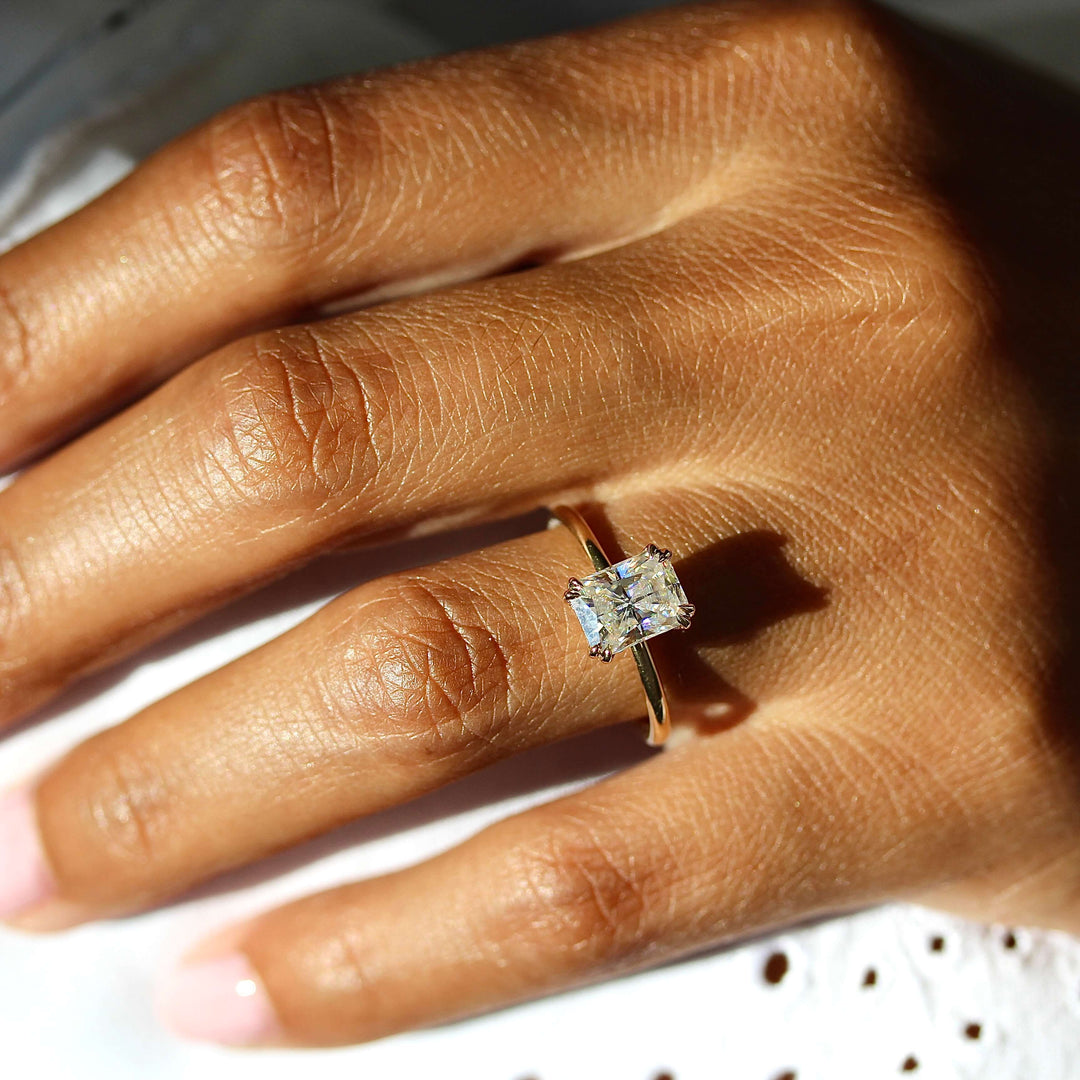 Serena Ringu The Serena Engagement Ring (Radiant) – Taylor Custom Rings