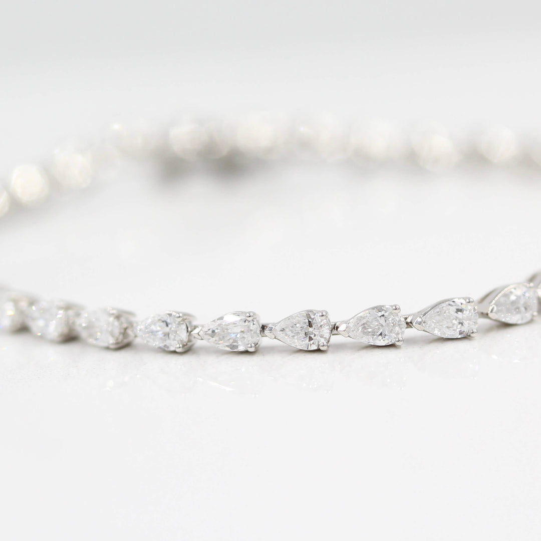Bracelet 14k White Gold The Pear Lab-Grown Diamond Tennis Bracelet in White Gold