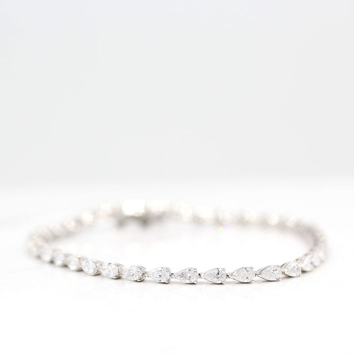 Bracelet 14k White Gold The Pear Lab-Grown Diamond Tennis Bracelet in White Gold