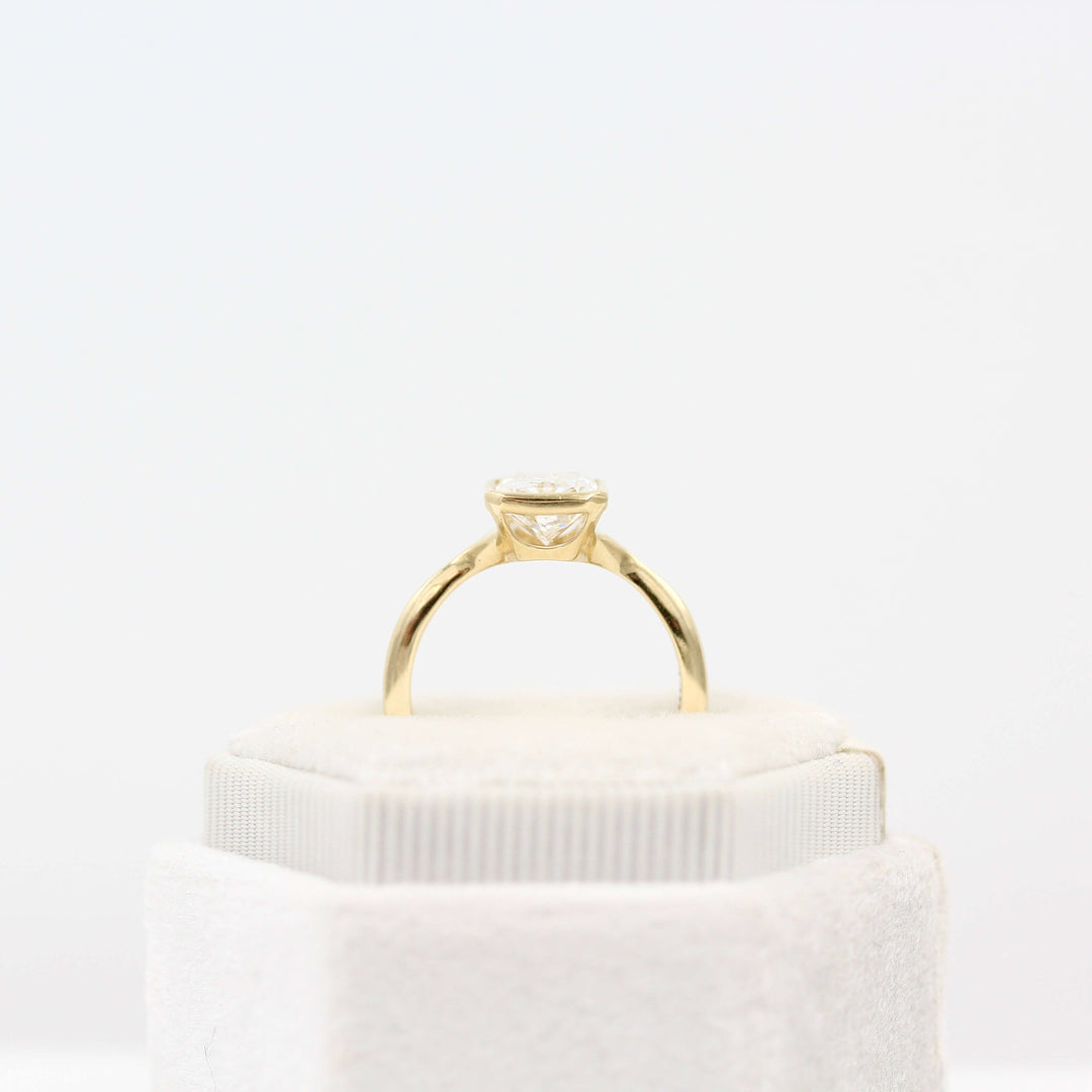 The Stevie Ring (Radiant) in Yellow Gold with 2.36ct Lab-Grown Diamond