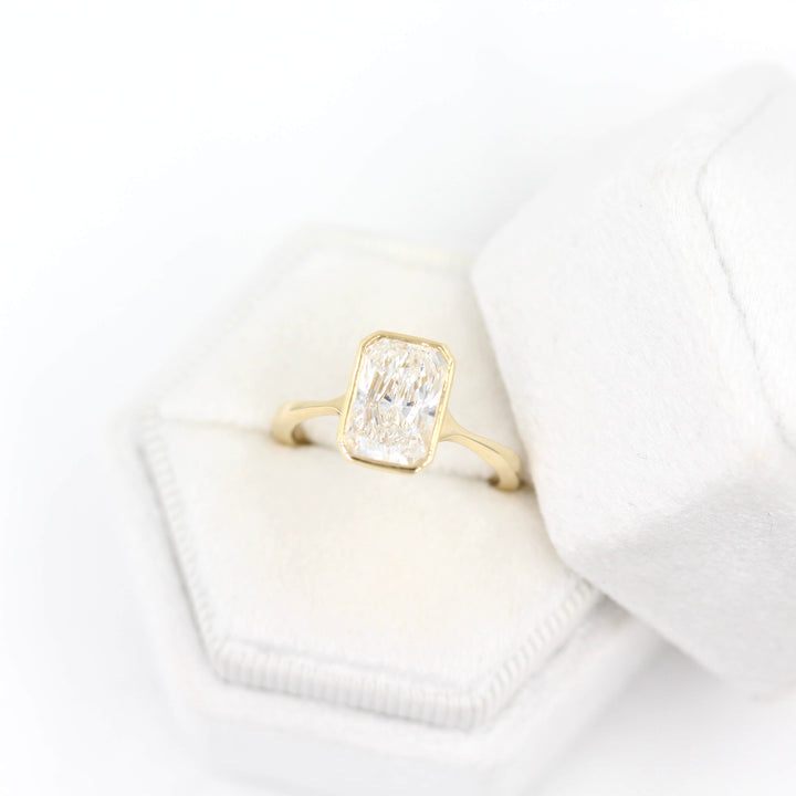 The Stevie Ring (Radiant) in Yellow Gold with 2.36ct Lab-Grown Diamond