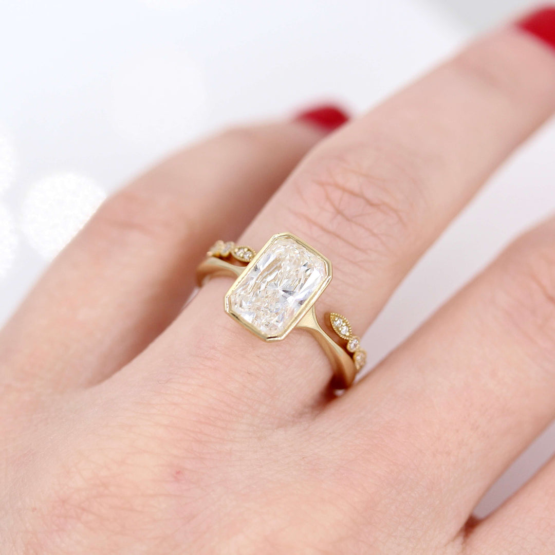 The Stevie Ring (Radiant) in Yellow Gold with 2.36ct Lab-Grown Diamond