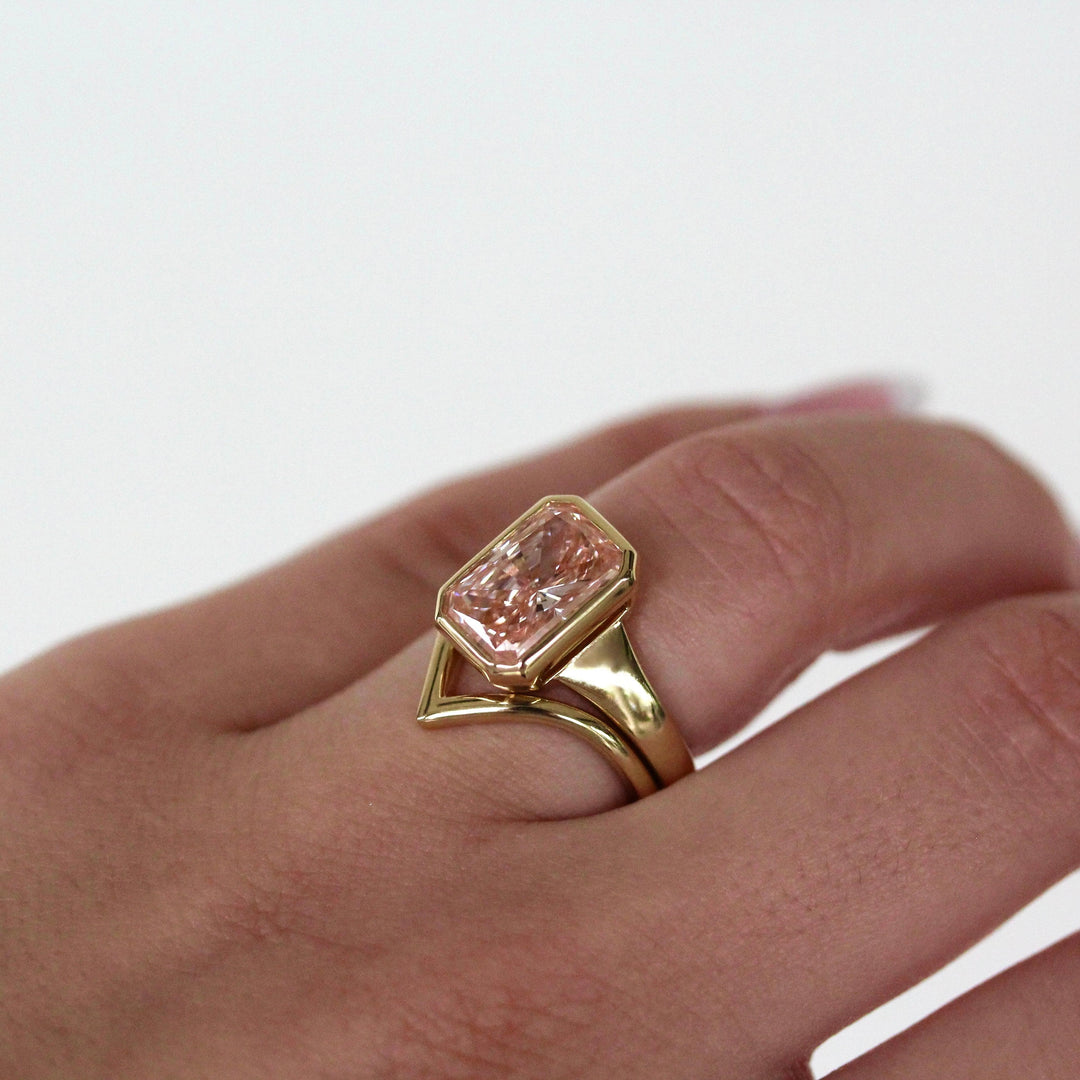 Engagement Ring 14k Yellow Gold / 3.8ct The Billie Ring (Radiant) in Yellow Gold with 3.8ct Pink Lab-Grown Diamond