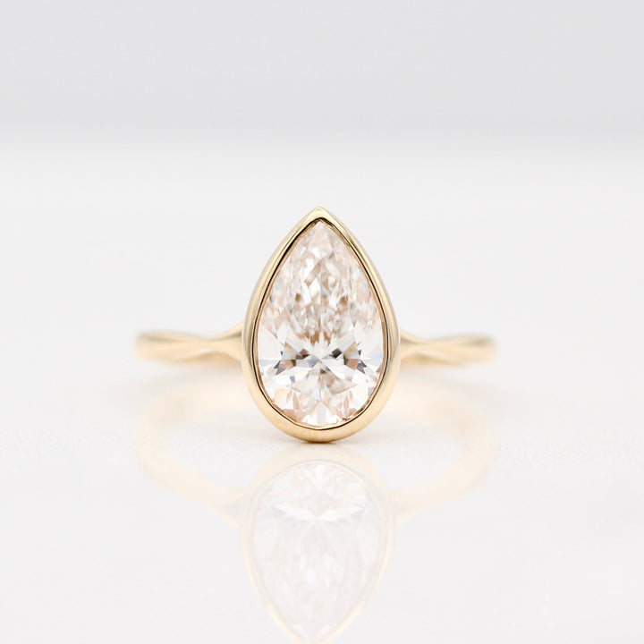 The Stevie Ring (Pear) in Yellow Gold with 2.04ct Lab-Grown Diamond