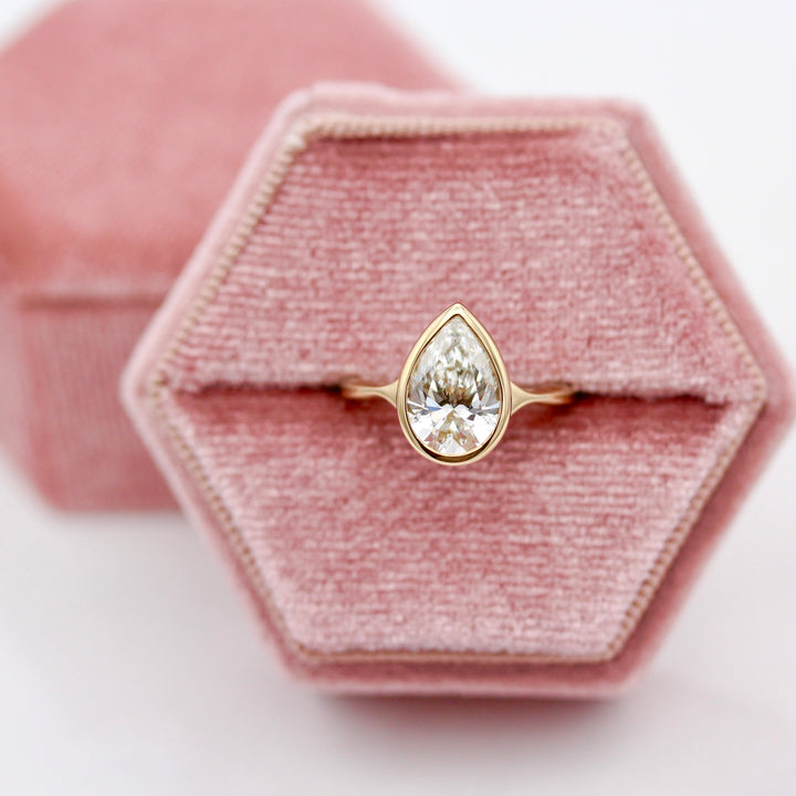The Stevie Ring (Pear) in Yellow Gold with 2.26ct Lab-Grown Diamond