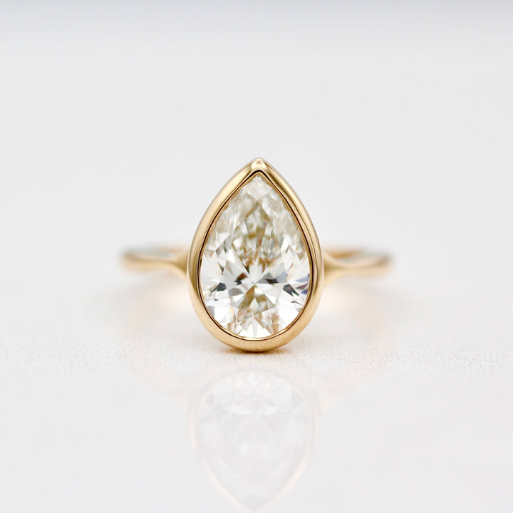 The Stevie Ring (Pear) in Yellow Gold with 2.26ct Lab-Grown Diamond