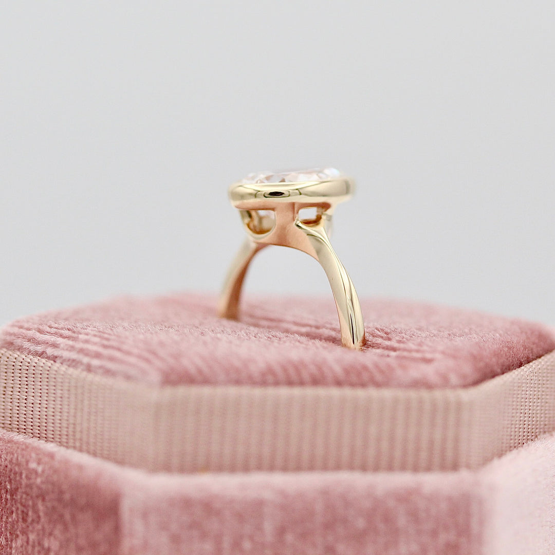 The Stevie Ring (Pear) in Yellow Gold with 2.04ct Lab-Grown Diamond