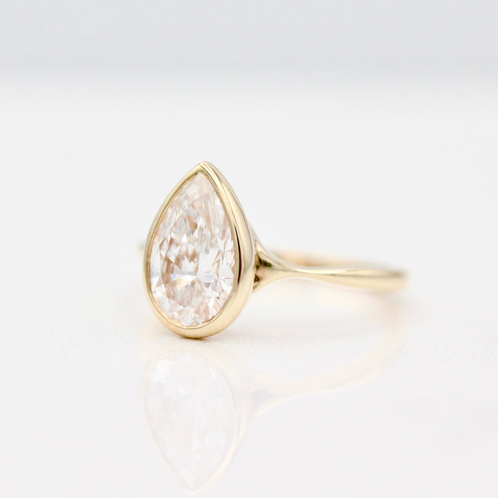 The Stevie Ring (Pear) in Yellow Gold with 2.04ct Lab-Grown Diamond