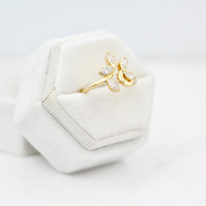 The Violet angled in White Velvet Ring Box