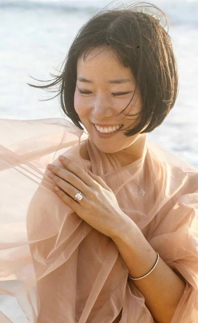 model wearing the celeste ring