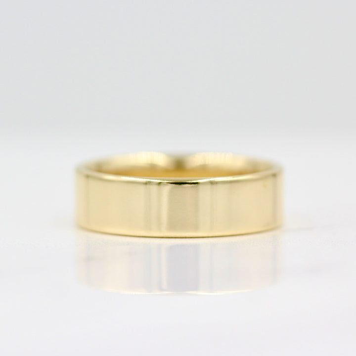 Flat Men's Band/Unisex Band in Yellow Gold