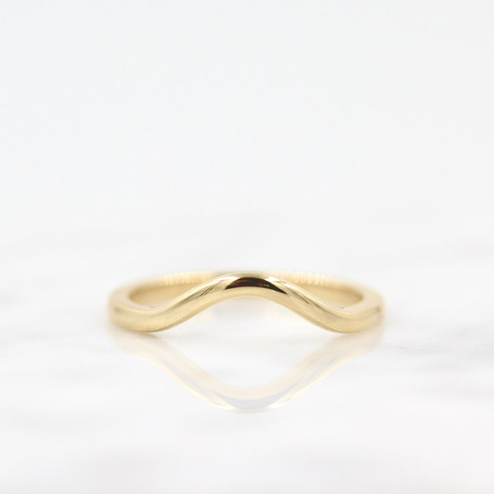 Ready-to-ship Ring 14k Yellow Gold The Wave Wedding Band in Yellow Gold