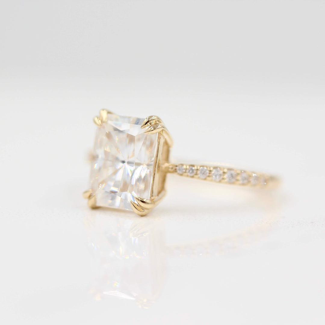 Radiant engagement ring with tapered band