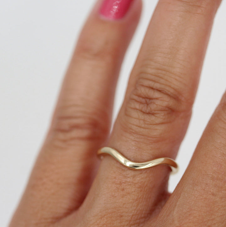 Ready-to-ship Ring 14k Yellow Gold The Wave Wedding Band in Yellow Gold