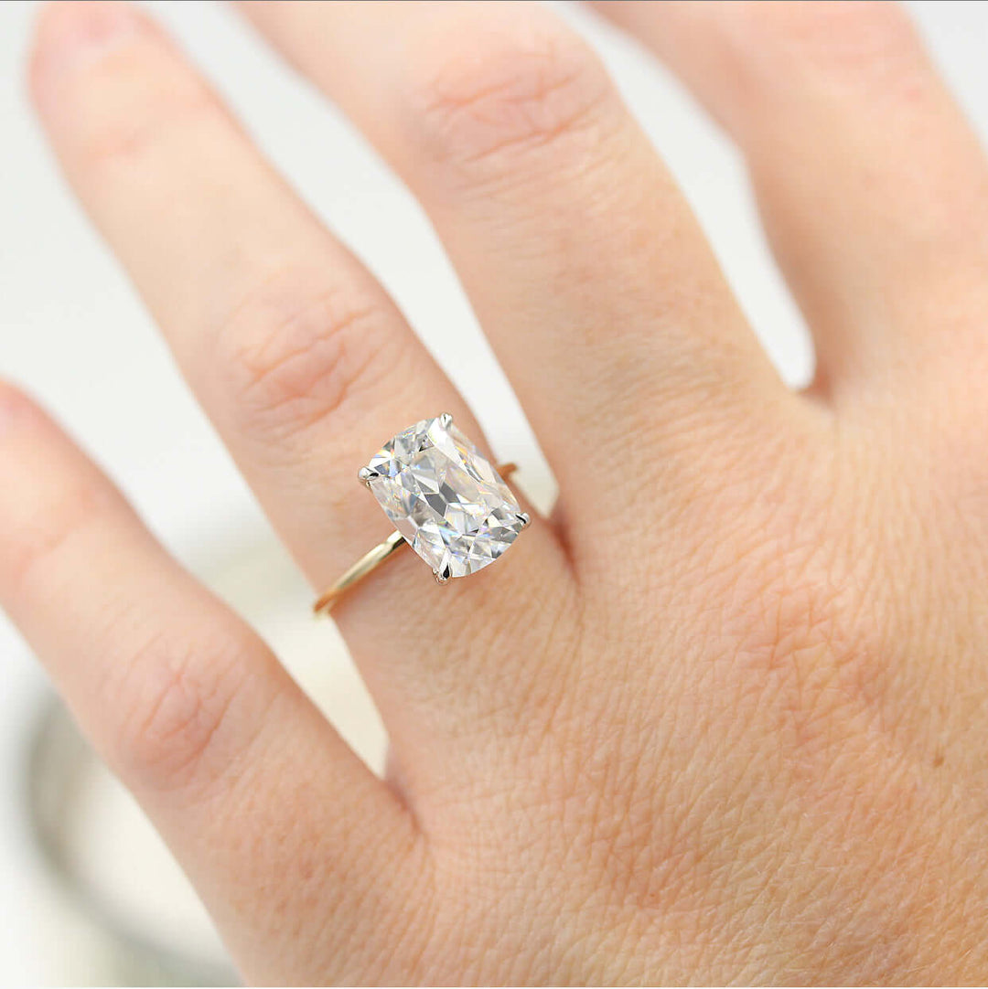 THE ERI RING - MOISSANITE